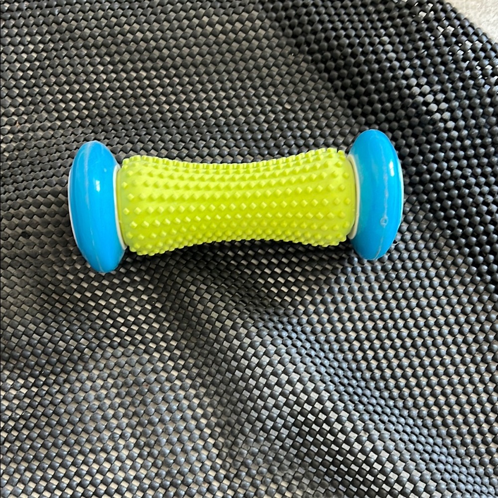 Blue and Yellow Textured Roller